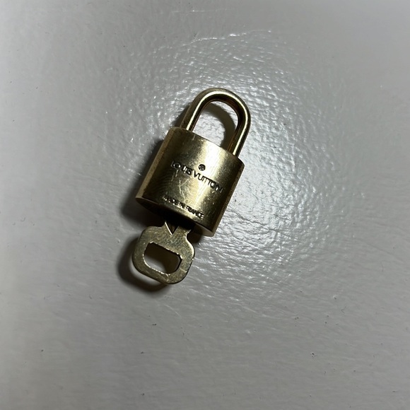 Louis Vuitton Gold Key and Card Holder #320 - Picture 2 of 4